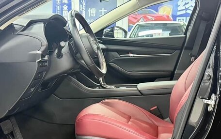 Mazda 3, 2022 год, 1 800 000 рублей, 16 фотография