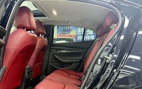 Mazda 3, 2022 год, 1 800 000 рублей, 18 фотография