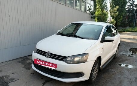 Volkswagen Polo VI (EU Market), 2011 год, 380 000 рублей, 2 фотография