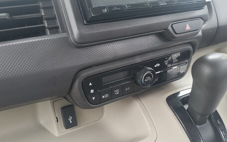Honda N-BOX II, 2018 год, 895 000 рублей, 18 фотография