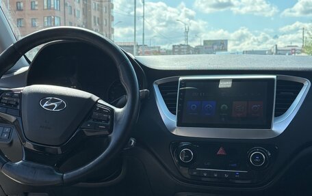 Hyundai Solaris II рестайлинг, 2017 год, 980 000 рублей, 9 фотография