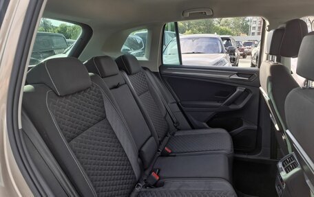 Volkswagen Tiguan II, 2018 год, 2 762 000 рублей, 7 фотография