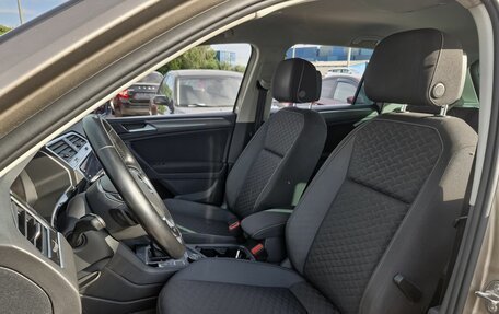 Volkswagen Tiguan II, 2018 год, 2 762 000 рублей, 5 фотография