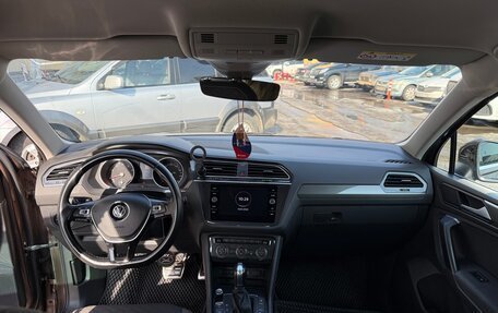 Volkswagen Tiguan II, 2018 год, 2 390 000 рублей, 5 фотография