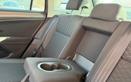 Volkswagen Tiguan II, 2018 год, 2 390 000 рублей, 7 фотография