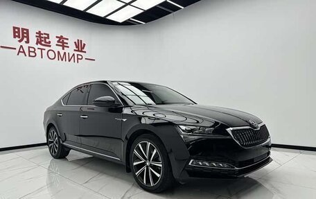 Skoda Superb III рестайлинг, 2023 год, 2 050 000 рублей, 3 фотография