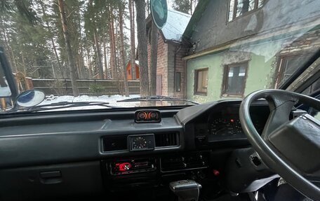 Mitsubishi Delica III, 1990 год, 590 000 рублей, 3 фотография