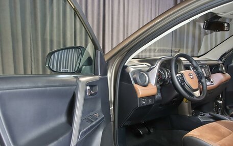 Toyota RAV4, 2015 год, 1 749 000 рублей, 7 фотография