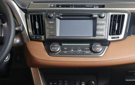 Toyota RAV4, 2015 год, 1 749 000 рублей, 10 фотография