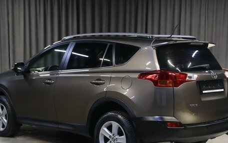 Toyota RAV4, 2015 год, 1 749 000 рублей, 4 фотография
