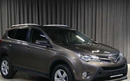 Toyota RAV4, 2015 год, 1 749 000 рублей, 3 фотография