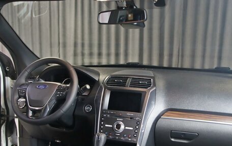 Ford Explorer VI, 2018 год, 2 349 000 рублей, 5 фотография