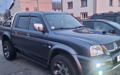 Mitsubishi L200 III рестайлинг, 2005 год, 800 000 рублей, 3 фотография