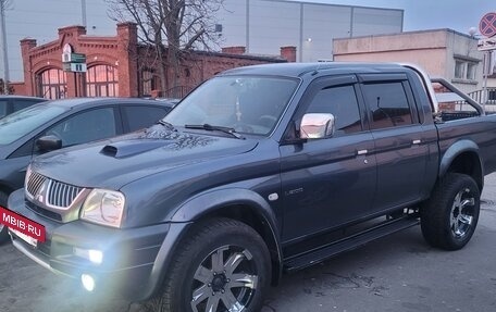 Mitsubishi L200 III рестайлинг, 2005 год, 800 000 рублей, 4 фотография