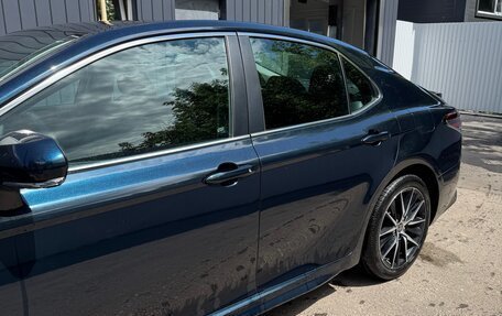 Toyota Camry, 2021 год, 2 250 000 рублей, 4 фотография