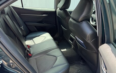 Toyota Camry, 2021 год, 2 250 000 рублей, 9 фотография