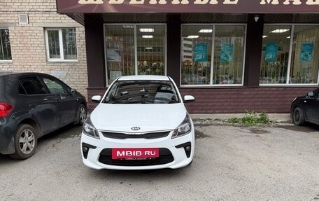KIA Rio IV, 2018 год, 1 250 000 рублей, 2 фотография