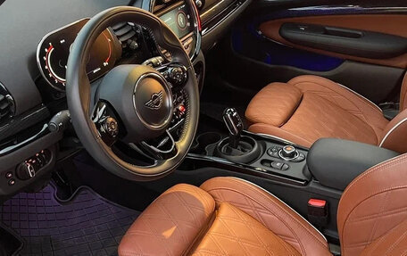 MINI Clubman, 2023 год, 2 100 000 рублей, 6 фотография