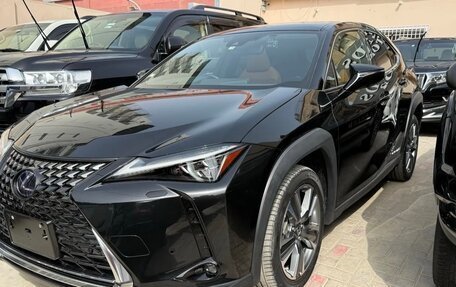 Lexus UX I, 2021 год, 2 700 000 рублей, 2 фотография