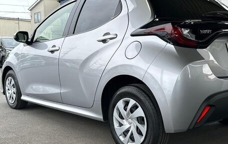 Toyota Yaris, 2023 год, 1 100 300 рублей, 10 фотография