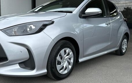 Toyota Yaris, 2023 год, 1 100 300 рублей, 12 фотография