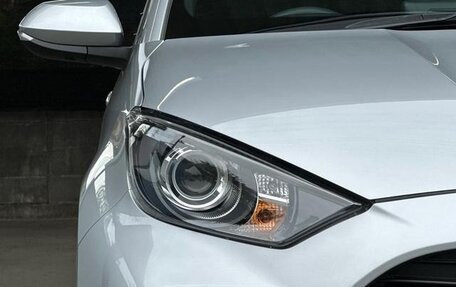 Toyota Yaris, 2023 год, 1 100 300 рублей, 8 фотография