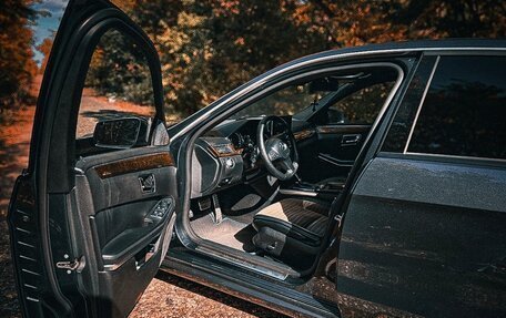 Mercedes-Benz E-Класс, 2010 год, 1 500 000 рублей, 9 фотография