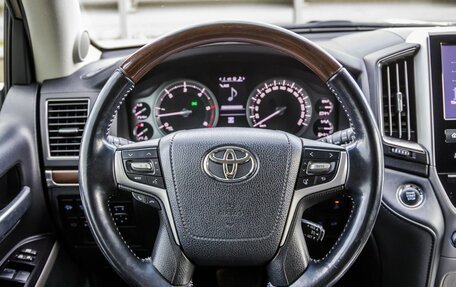 Toyota Land Cruiser 200, 2019 год, 7 998 000 рублей, 17 фотография