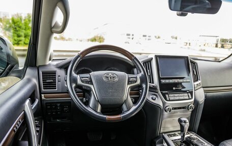 Toyota Land Cruiser 200, 2019 год, 7 998 000 рублей, 14 фотография