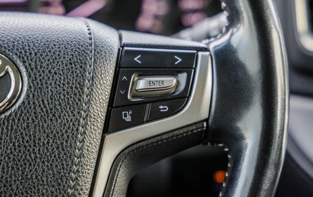 Toyota Land Cruiser 200, 2019 год, 7 998 000 рублей, 20 фотография
