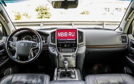 Toyota Land Cruiser 200, 2019 год, 7 998 000 рублей, 13 фотография