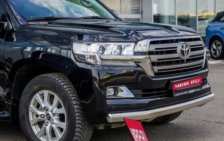 Toyota Land Cruiser 200, 2019 год, 7 998 000 рублей, 11 фотография