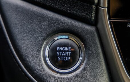 Toyota Land Cruiser 200, 2019 год, 7 998 000 рублей, 23 фотография