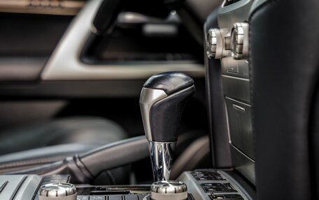 Toyota Land Cruiser 200, 2019 год, 7 998 000 рублей, 36 фотография
