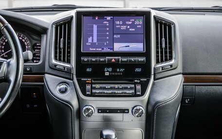 Toyota Land Cruiser 200, 2019 год, 7 998 000 рублей, 24 фотография