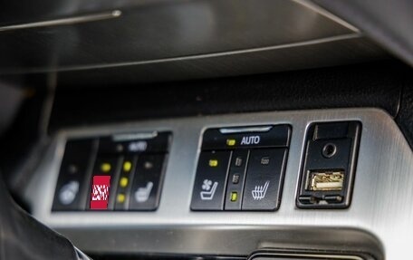 Toyota Land Cruiser 200, 2019 год, 7 998 000 рублей, 30 фотография