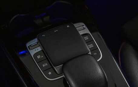 Mercedes-Benz CLA, 2019 год, 2 600 000 рублей, 19 фотография