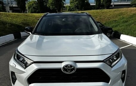 Toyota RAV4, 2020 год, 2 835 000 рублей, 1 фотография