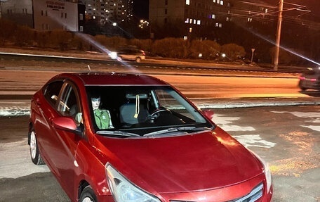Hyundai Solaris II рестайлинг, 2015 год, 800 000 рублей, 1 фотография