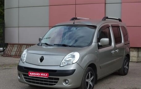 Renault Kangoo II рестайлинг, 2011 год, 1 600 000 рублей, 1 фотография