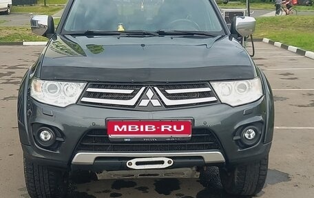 Mitsubishi Pajero Sport II рестайлинг, 2014 год, 2 100 000 рублей, 2 фотография