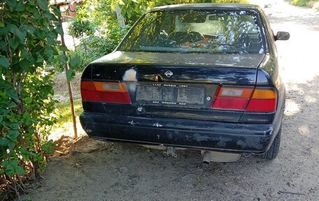 Nissan Primera II рестайлинг, 1994 год, 117 000 рублей, 2 фотография