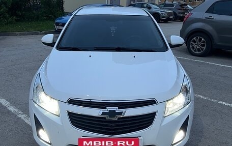 Chevrolet Cruze II, 2013 год, 750 000 рублей, 3 фотография