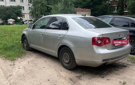 Volkswagen Jetta VI, 2005 год, 440 000 рублей, 4 фотография