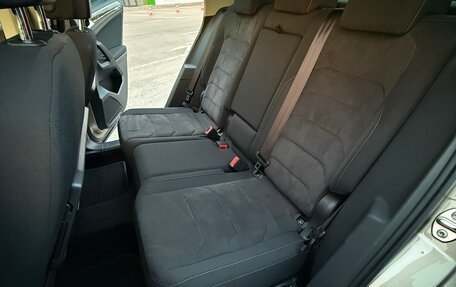 Volkswagen Tiguan II, 2018 год, 2 750 000 рублей, 13 фотография