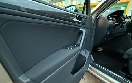 Volkswagen Tiguan II, 2018 год, 2 750 000 рублей, 17 фотография