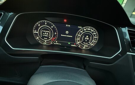 Volkswagen Tiguan II, 2018 год, 2 750 000 рублей, 19 фотография