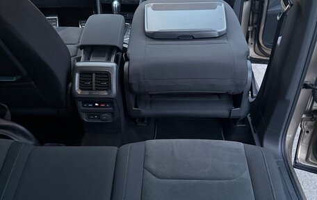 Volkswagen Tiguan II, 2018 год, 2 750 000 рублей, 24 фотография
