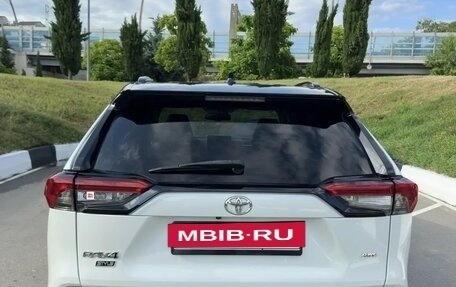 Toyota RAV4, 2020 год, 2 835 000 рублей, 5 фотография