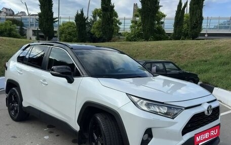 Toyota RAV4, 2020 год, 2 835 000 рублей, 21 фотография
